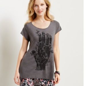 Lightweight Hamsa/Hand graphic tunic